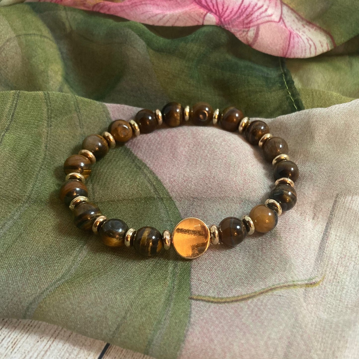 B24-19 Yellow & Gold Stretch Bracelet w/ Gold Focal