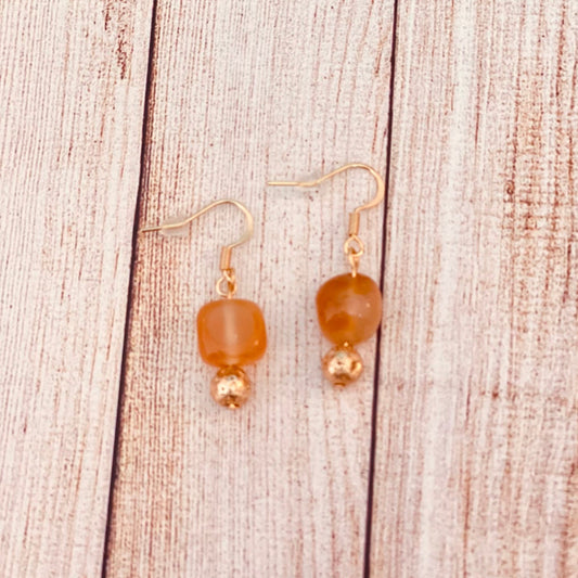 25E-11 - Gold and Amber Earrings