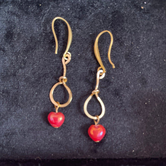 25 E18 Gold dangle earrings with red a heart