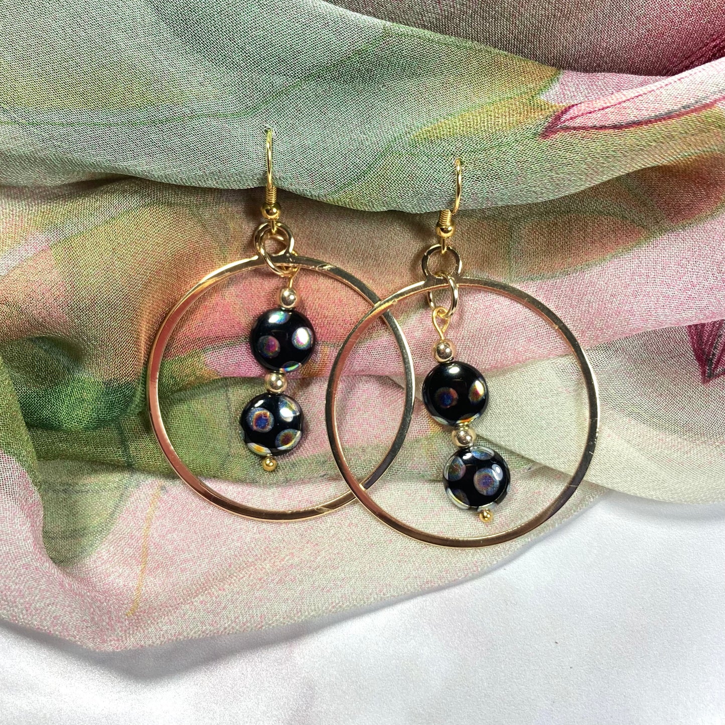 VE24-27 - Black & Gold Dangle Earrings