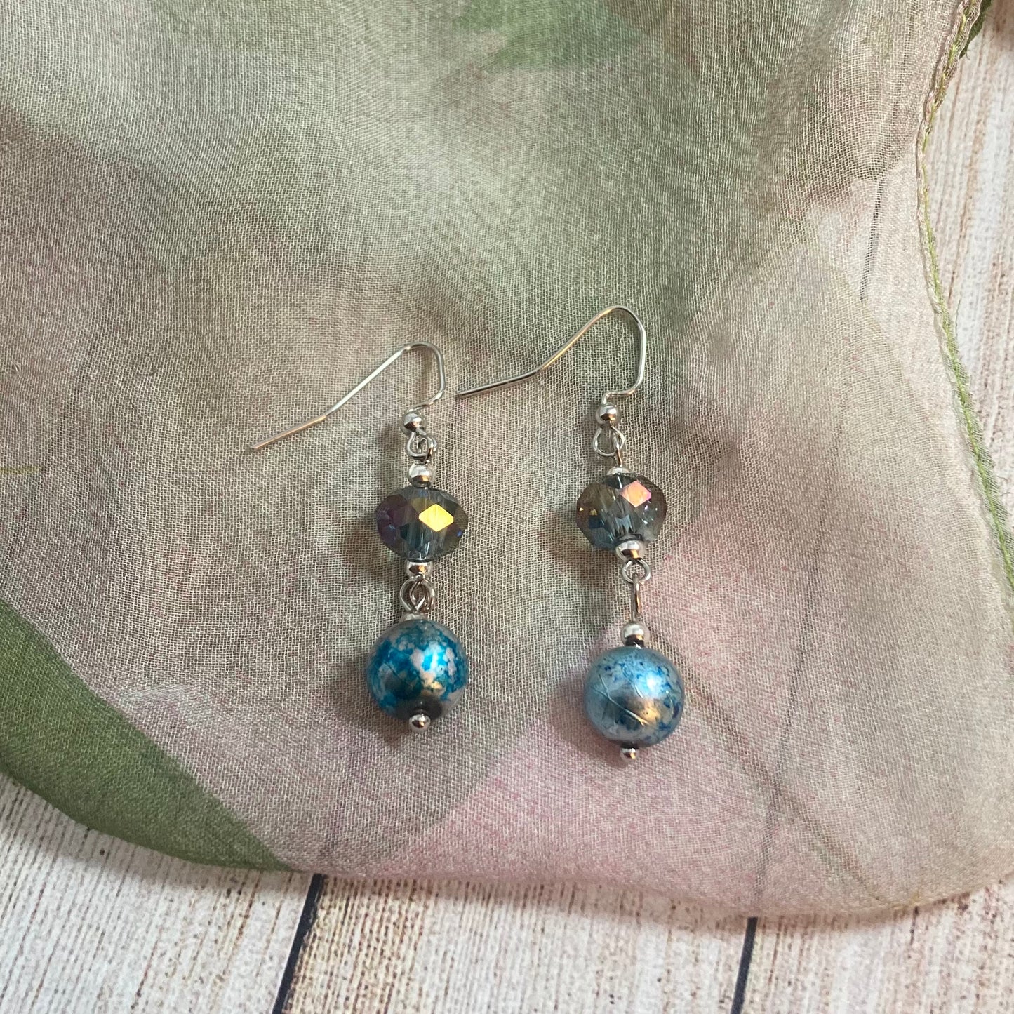 VE24-18 Silver/Blue Dangle Earrings