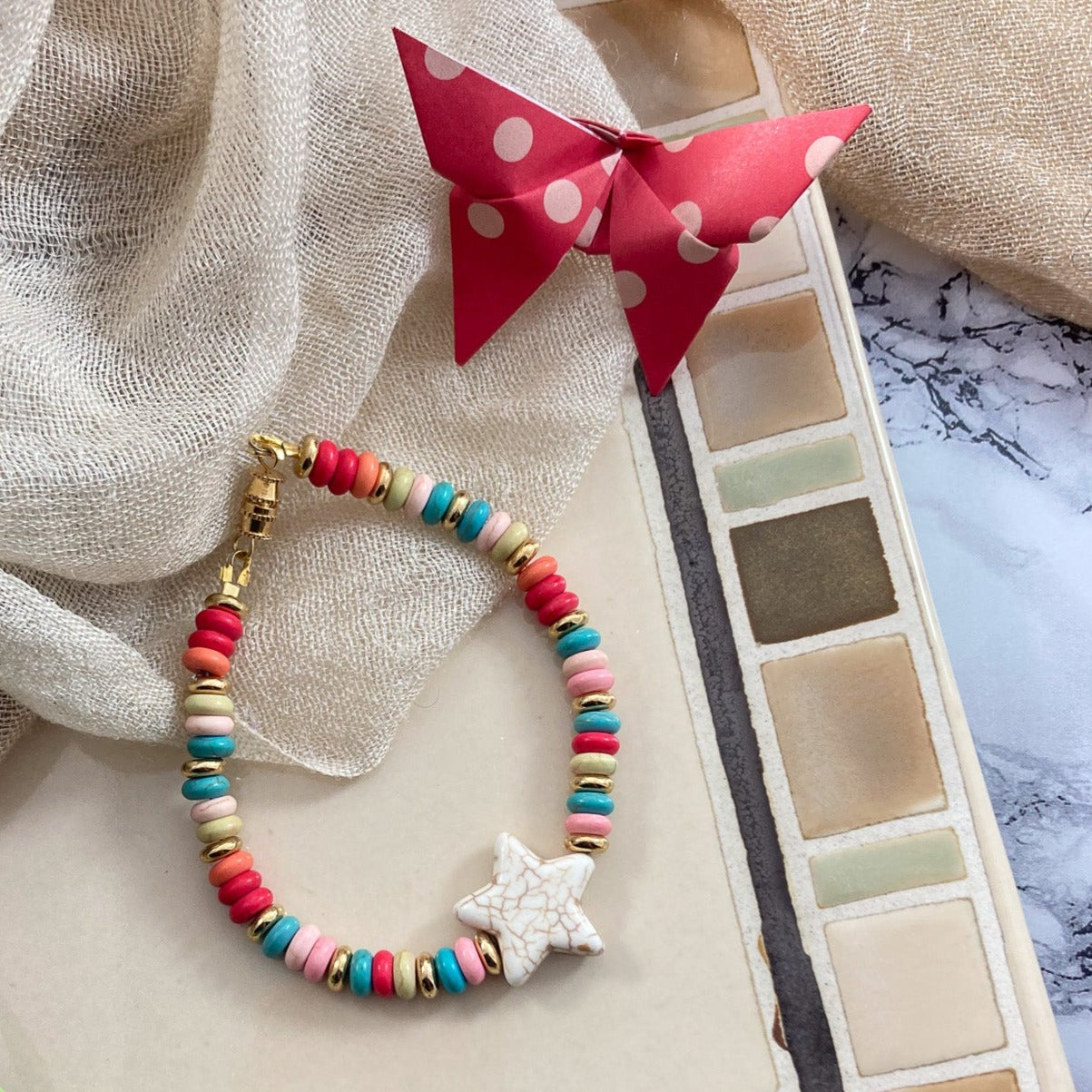 33B - Multi-Colored Tan Star Focal Bracelet