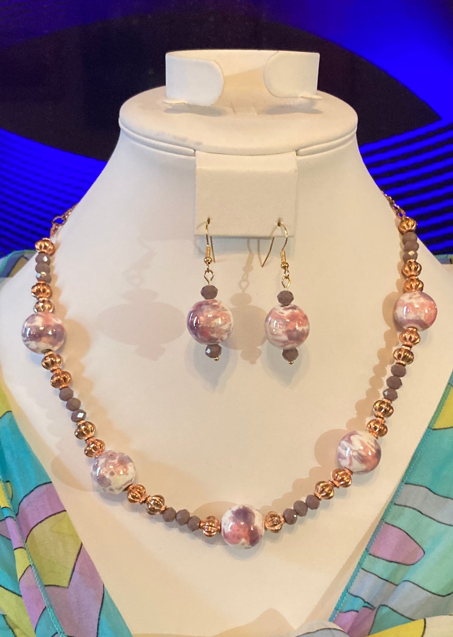 25NE 05 Necklace and Earring Set