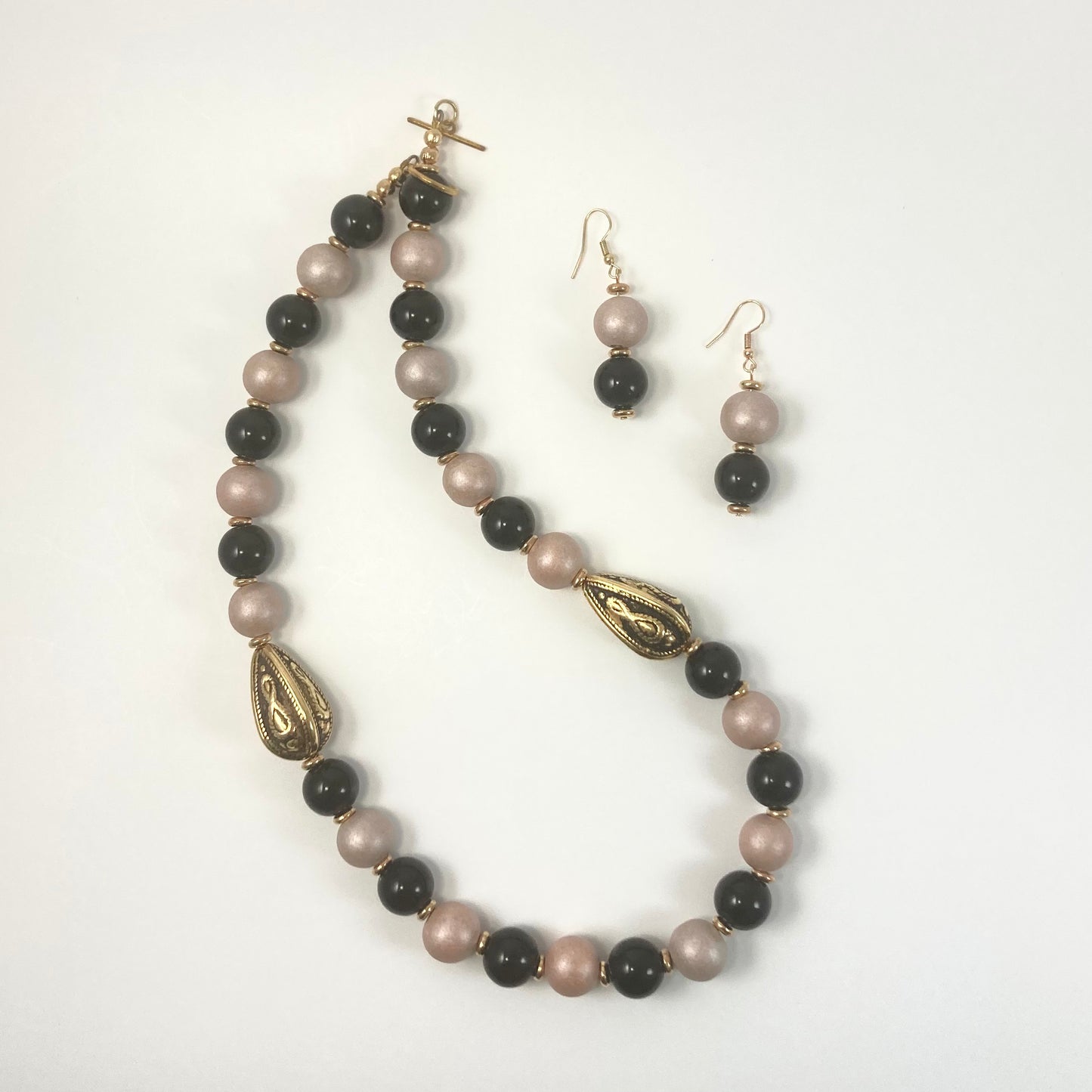 33S - Black & Tan Bead Necklace and Earrings