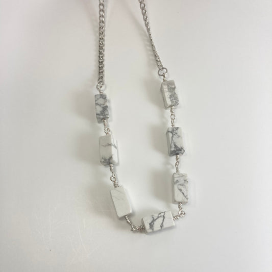 45N - White Marbled Bead Necklace