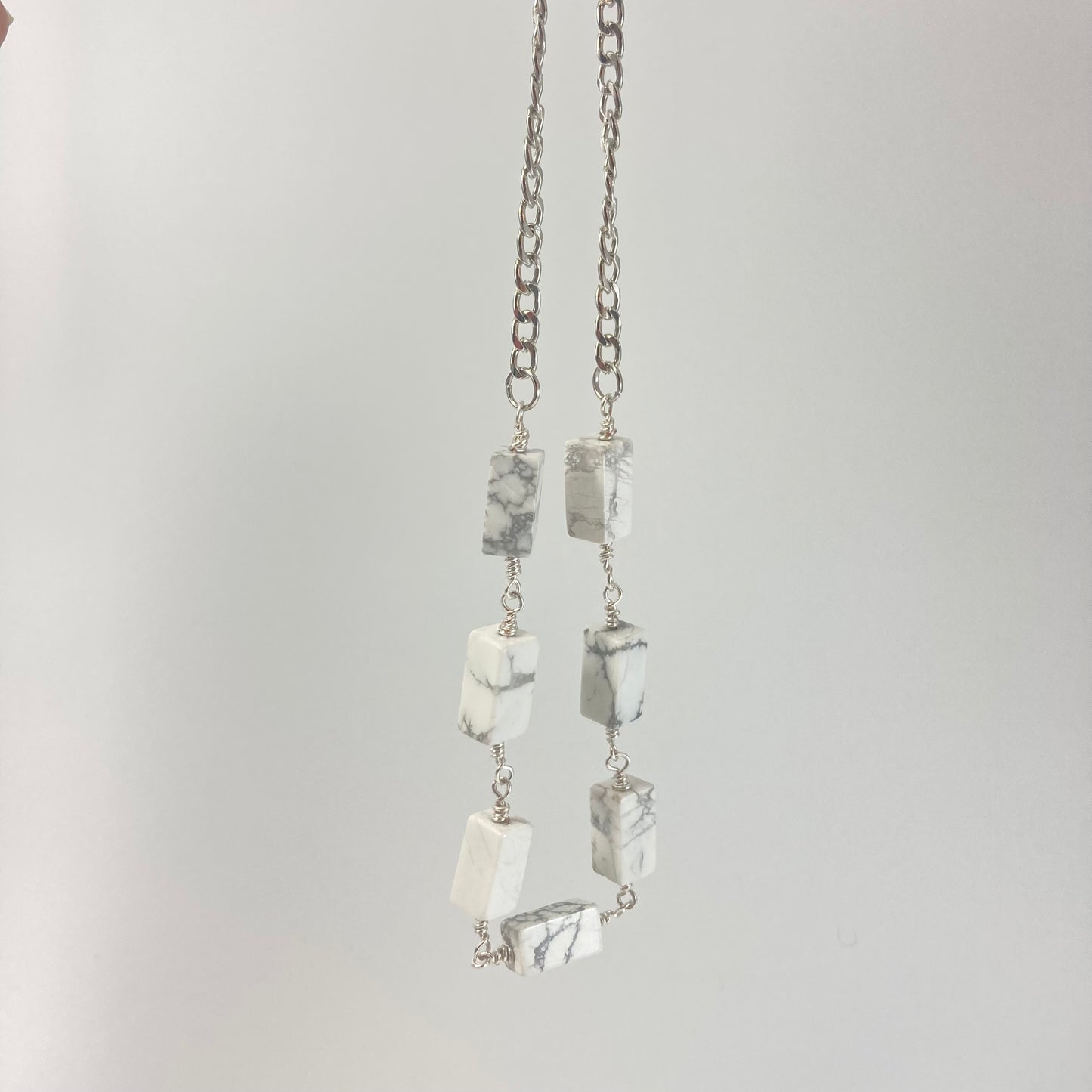 45N - White Marbled Bead Necklace