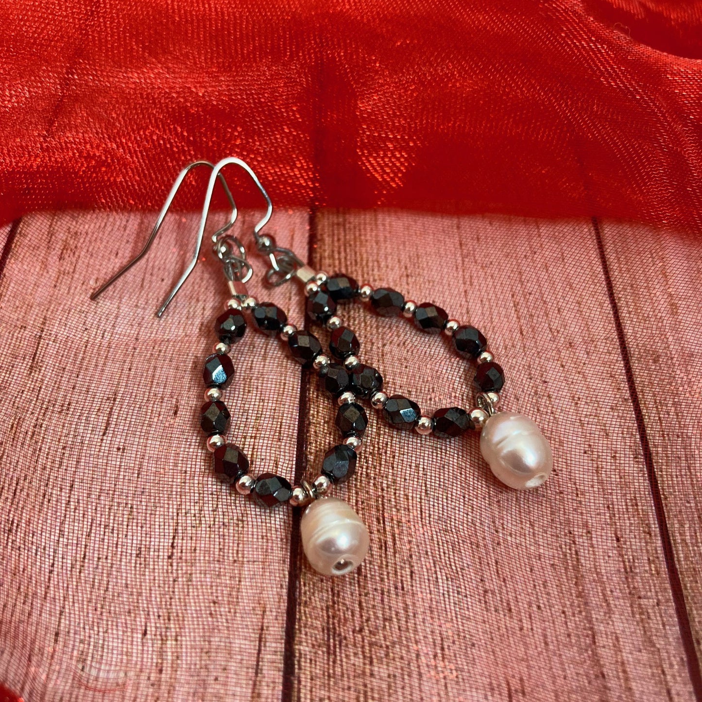 VE24-04 Water Pearl Dangle