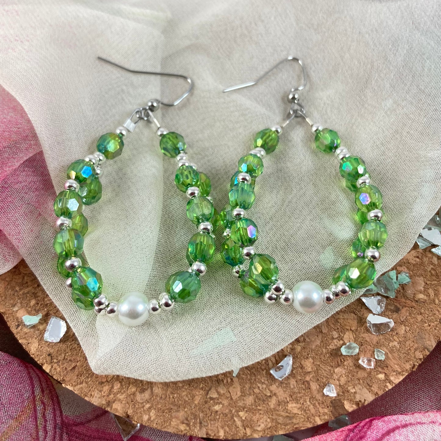 VE24-24 - Teardrop Green & Center Pearl Earrings