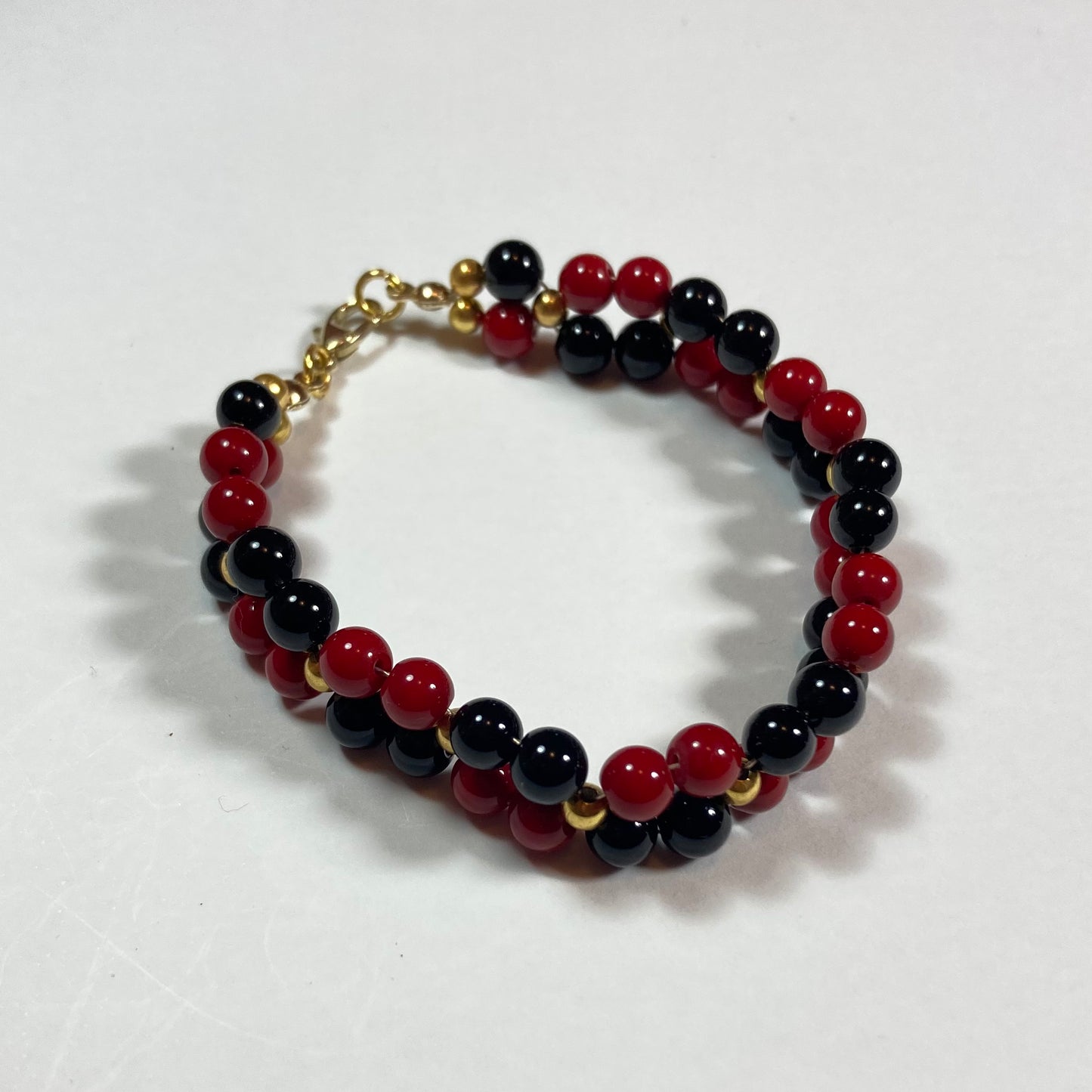 B24-28 - Red & Black Double Strand Bracelet w/ Gold Closure